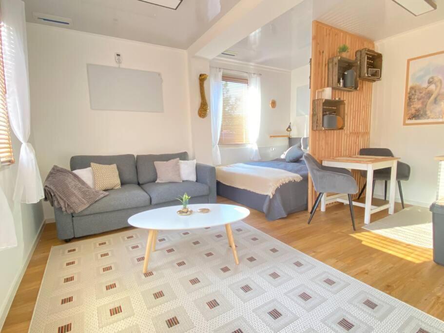 Tiny Haus Straussenblick 2 Bad Fallingbostel